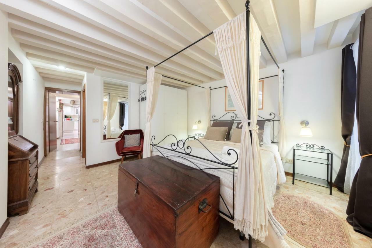 Ca' Del Carro Family Apartment Venedig Eksteriør billede