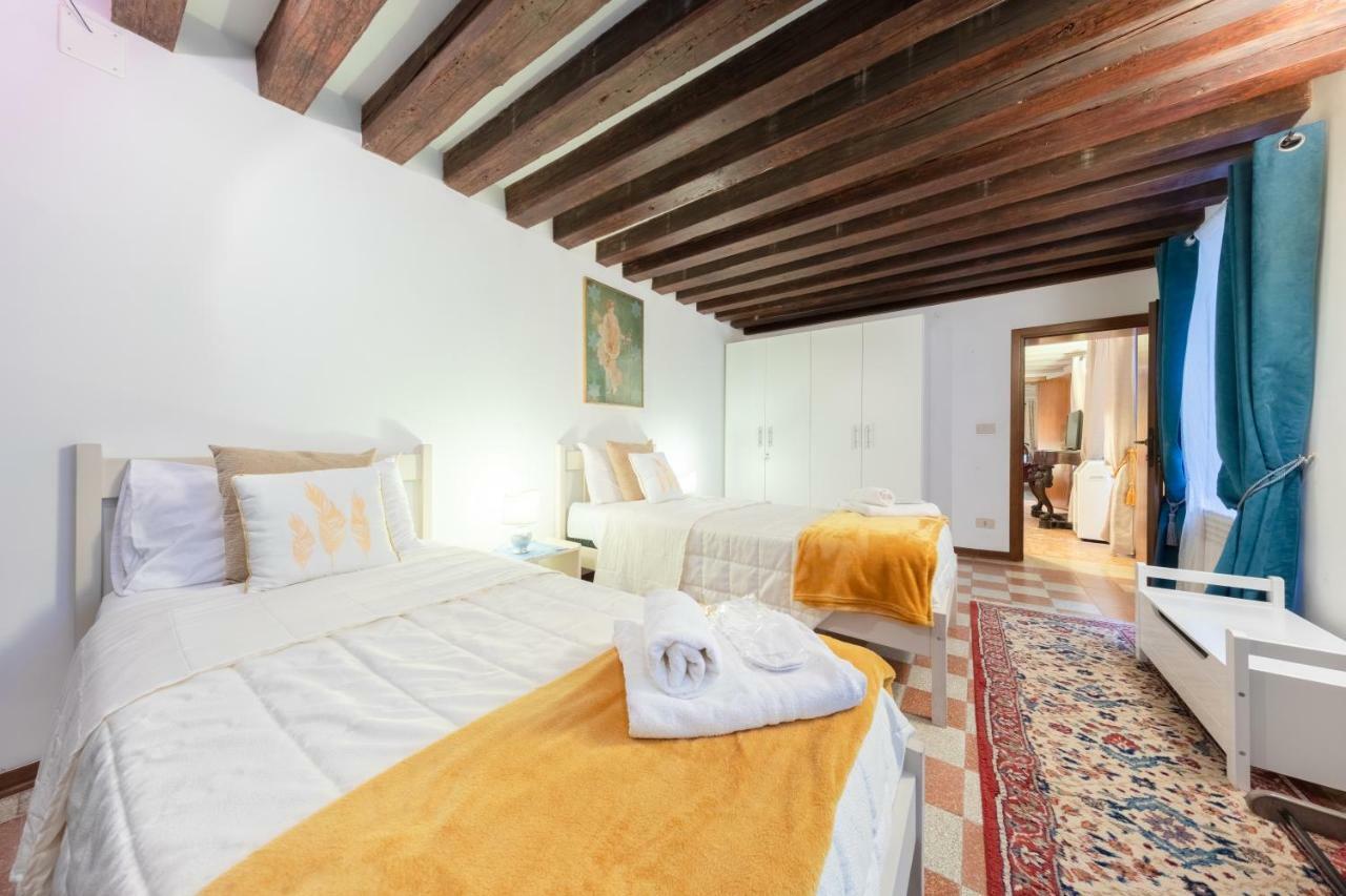 Ca' Del Carro Family Apartment Venedig Eksteriør billede
