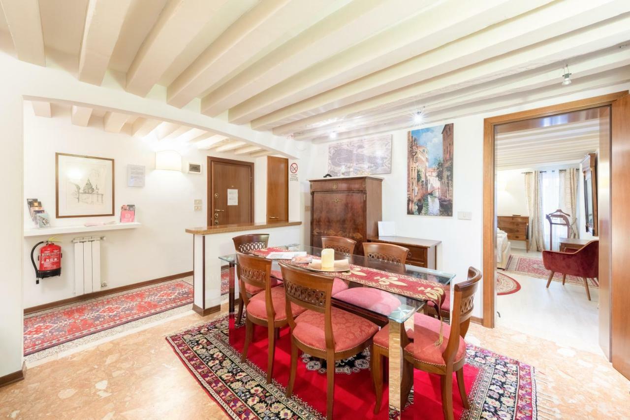 Ca' Del Carro Family Apartment Venedig Eksteriør billede